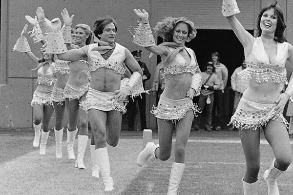 Robin Williams dressed up like a Dallas cheerleader